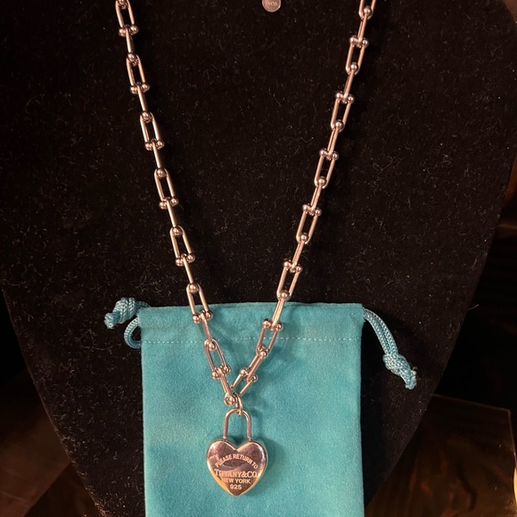 Tiffany & Co. Graduated Link Necklace w/ Return to Tiffany Heart Padlock no box - Picture 3 of 8